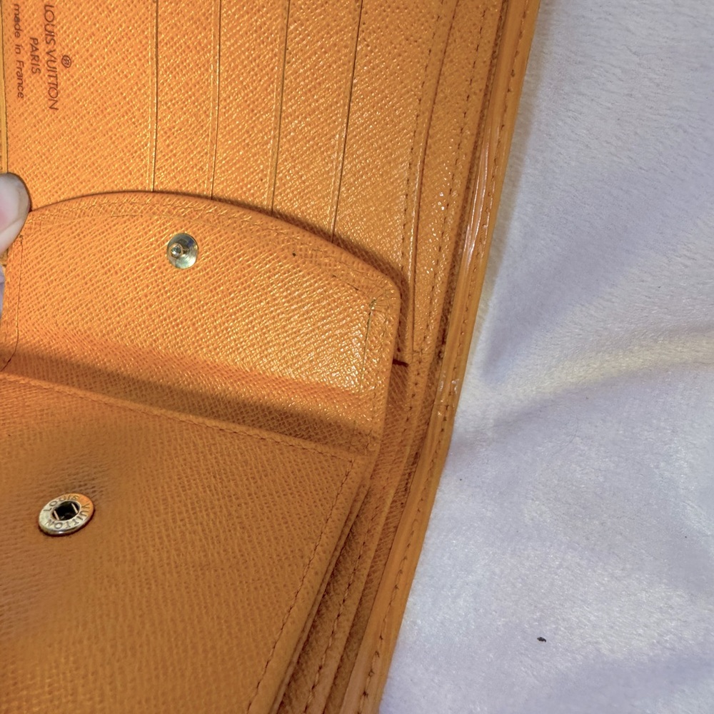 Louis Vuitton Orange Epi Leather Bifold Wallet – Vintage - Picture 9 of 13